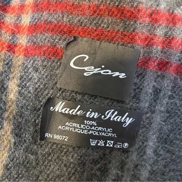 Cejon Made In Italy Plaid Fringed Scarf - Picture 4 of 5